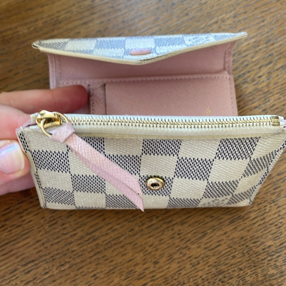 Louis Vuitton Damier Azur Wallet - Cream and Gray - Picture 5 of 7